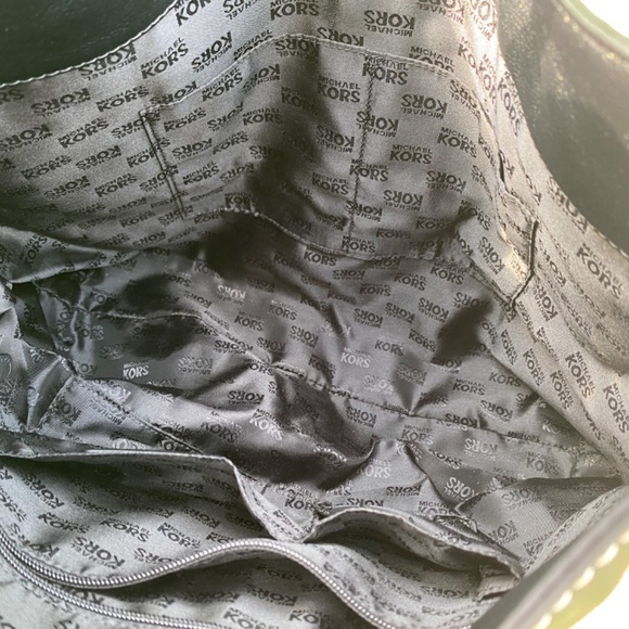 SOLD - Michael Kors hobo *NWOT* Uptown Astor large black leather hobo - Picture 5 of 14